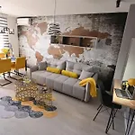 Sunny Downtown 아파트 *