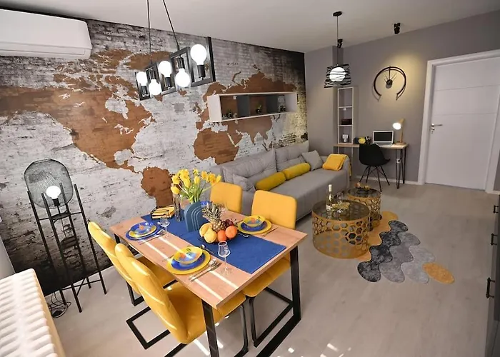 Sunny Downtown * Skopje